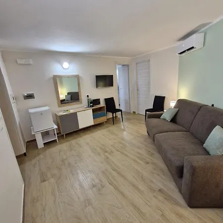 Medea * סירקוזה