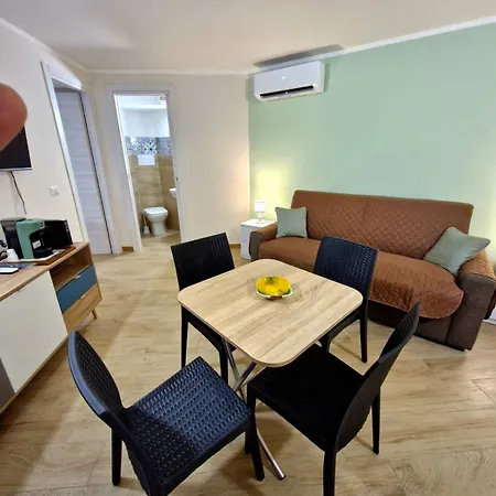 Apartment Medea *